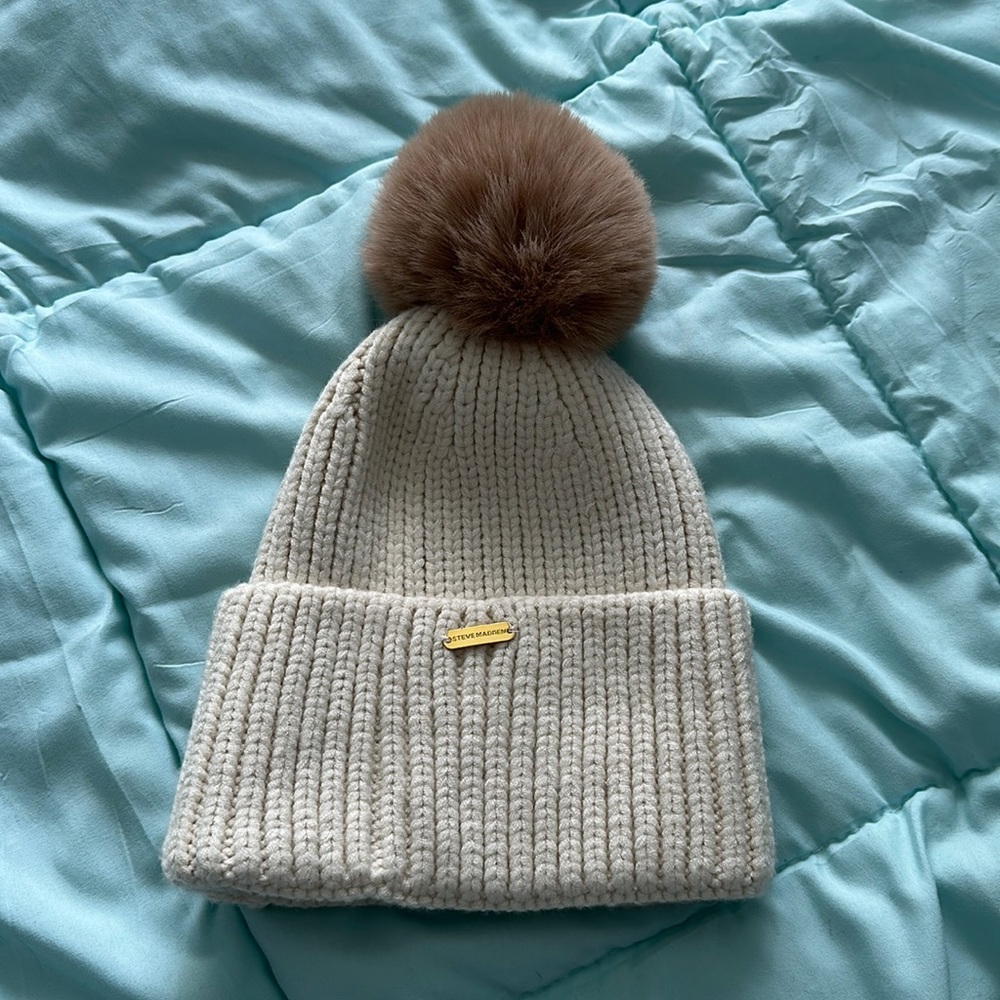 Steve Madden White Beanie